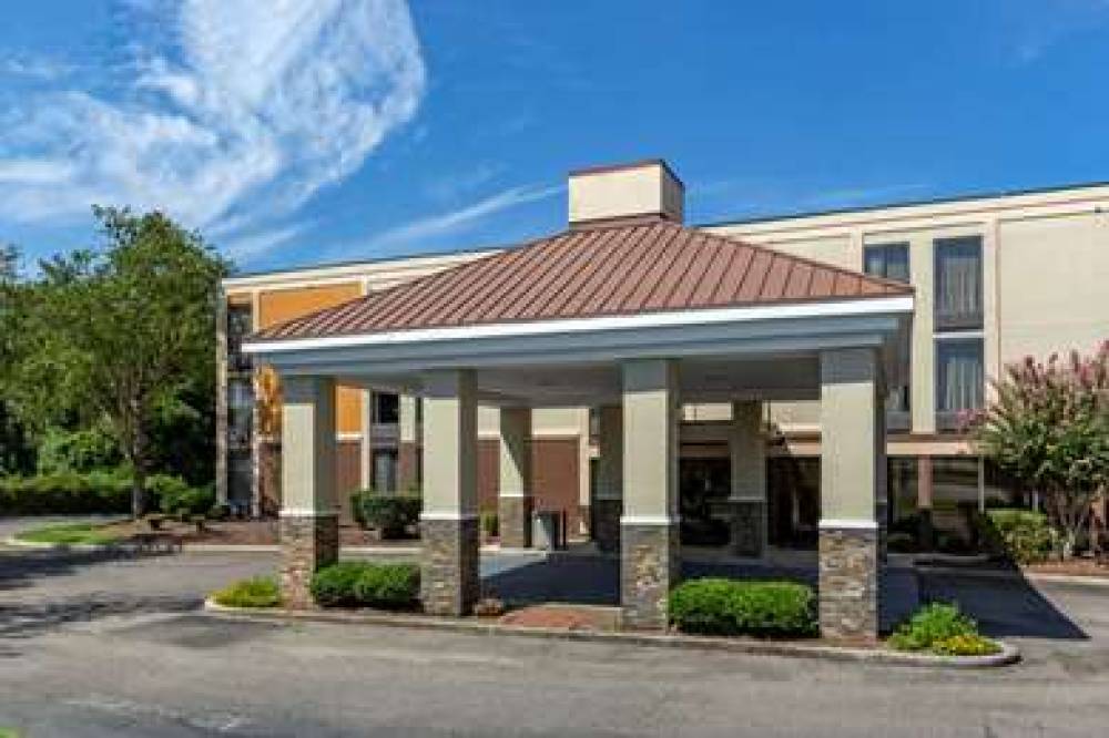 COMFORT INN LAURINBURG 4