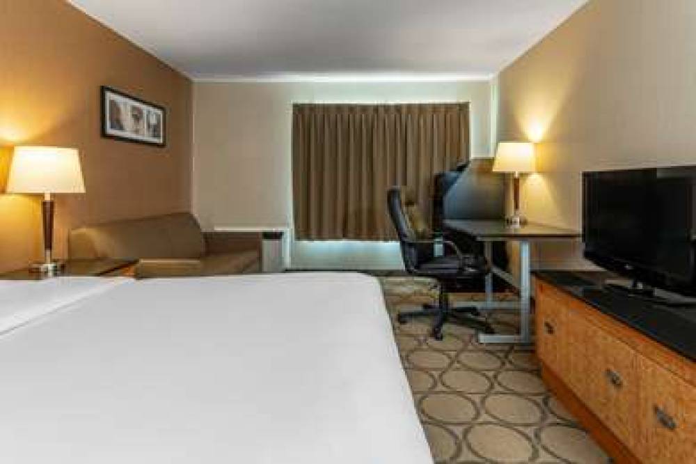 Comfort Inn Laval 10