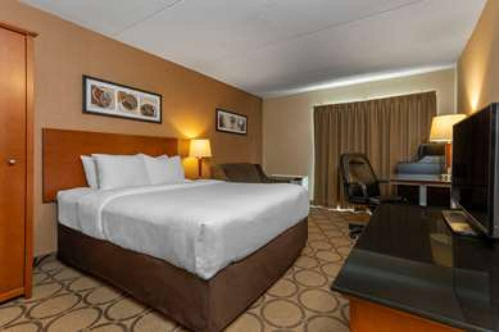 Comfort Inn Laval 7