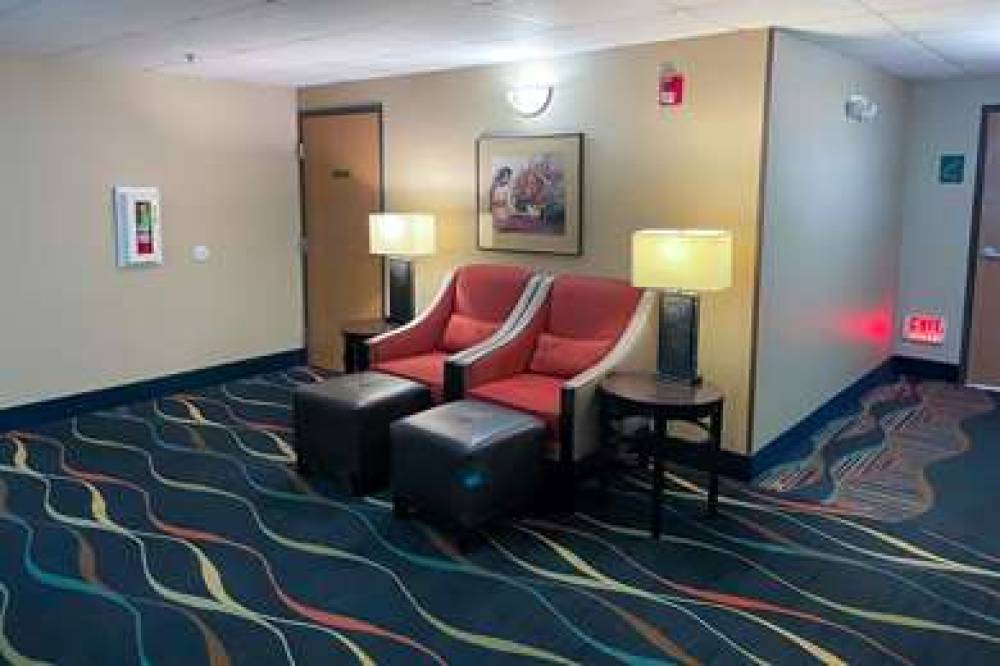 Comfort Inn Midtown 7