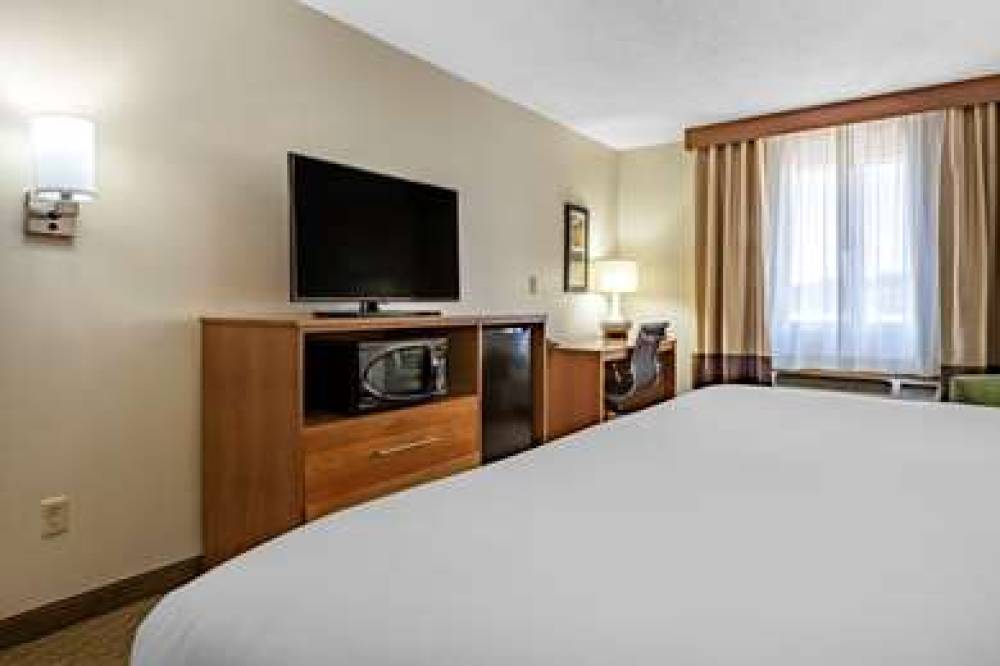 Comfort Inn Millersburg 10