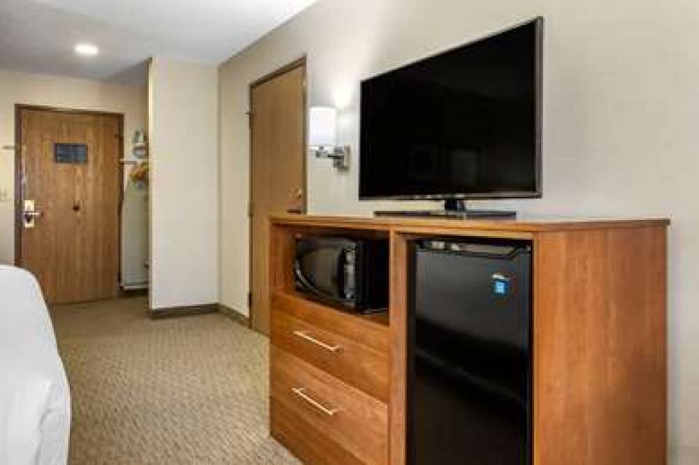 Comfort Inn Millersburg 9