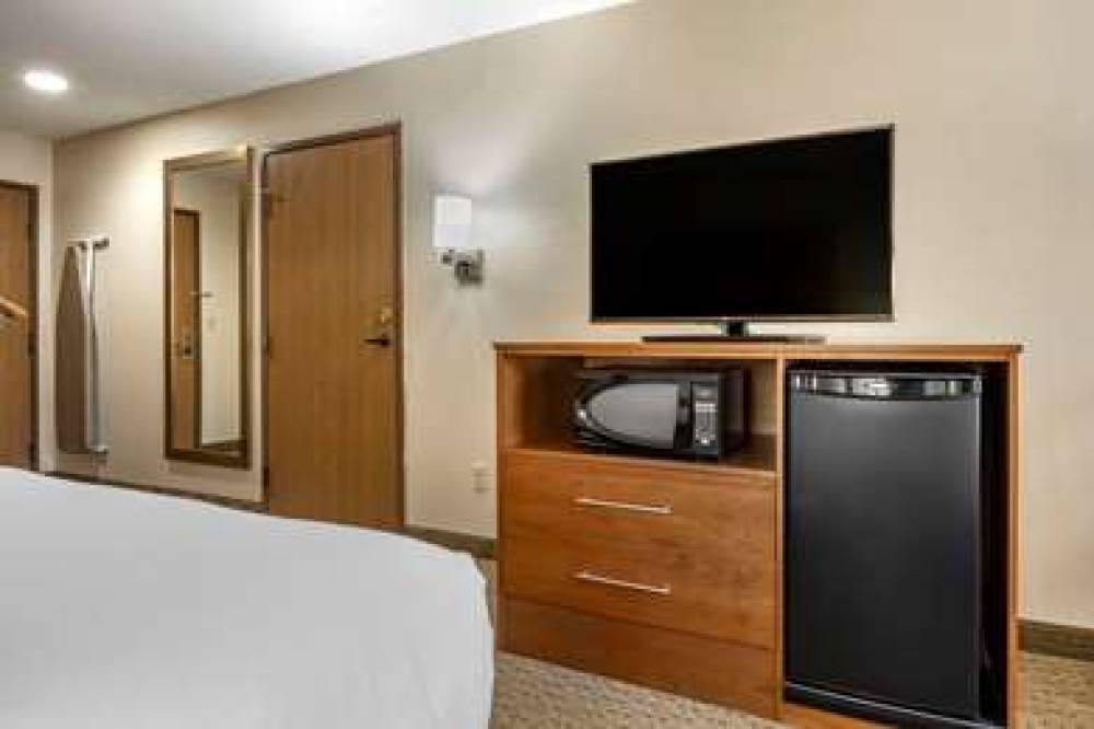 Comfort Inn Millersburg 3