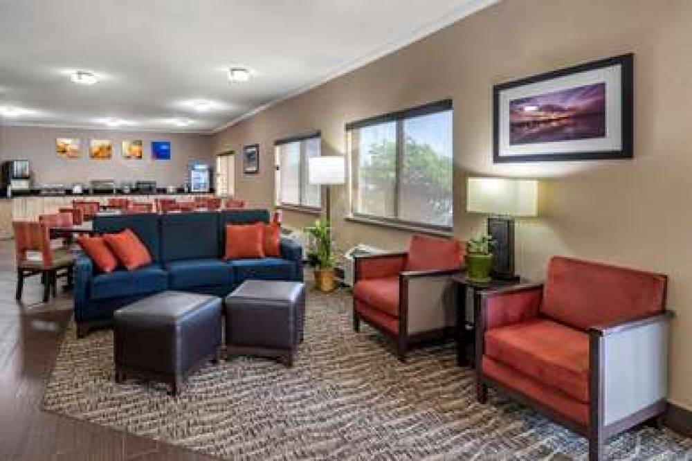 Comfort Inn Moline 6