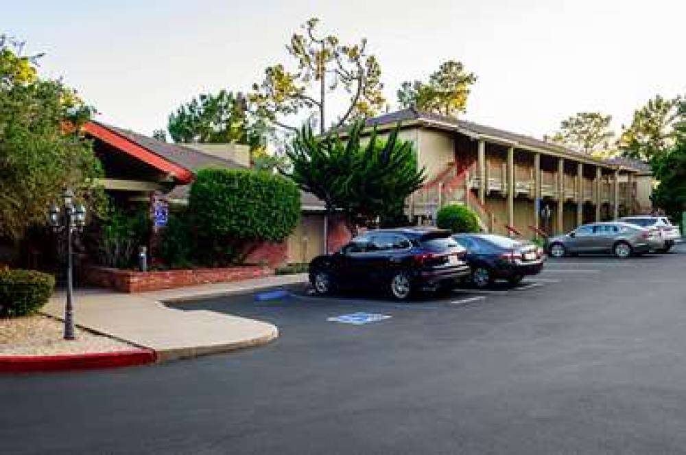 Comfort Inn Monterey Peninsula Airport 2