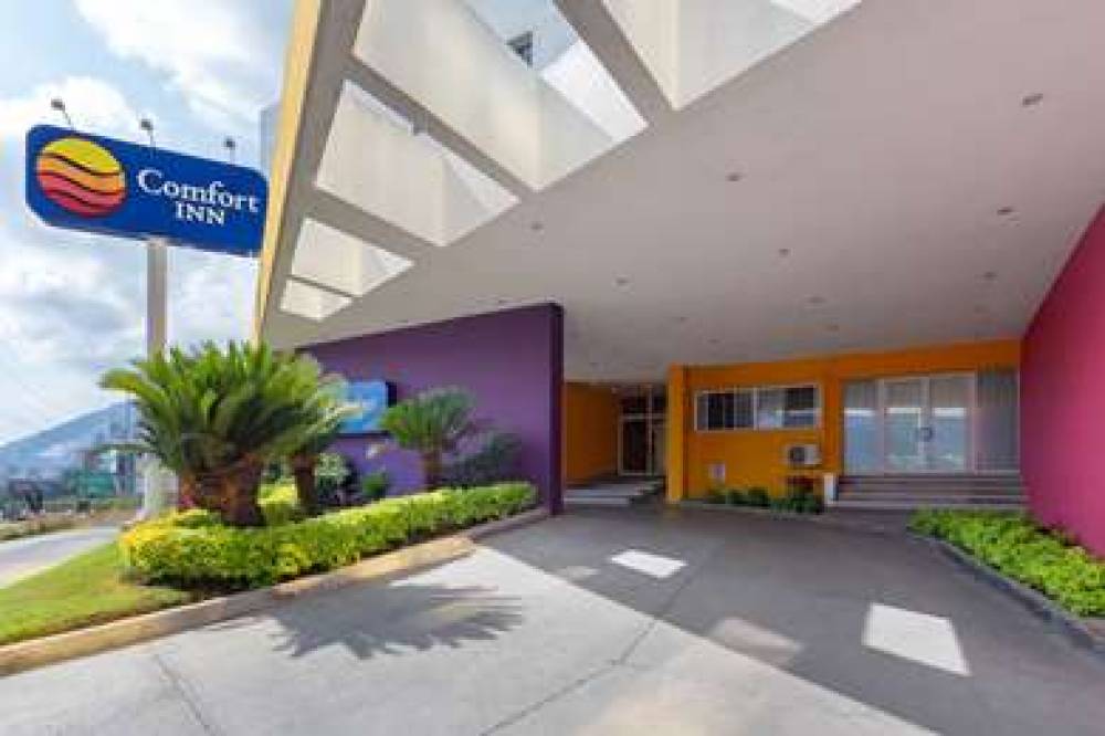 Comfort Inn Monterrey Valle