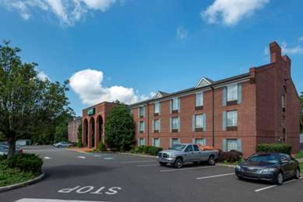 COMFORT INN MONTGOMERYVILLE 2