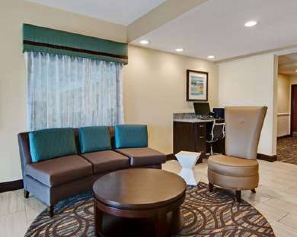 COMFORT INN MOUNT AIRY 3