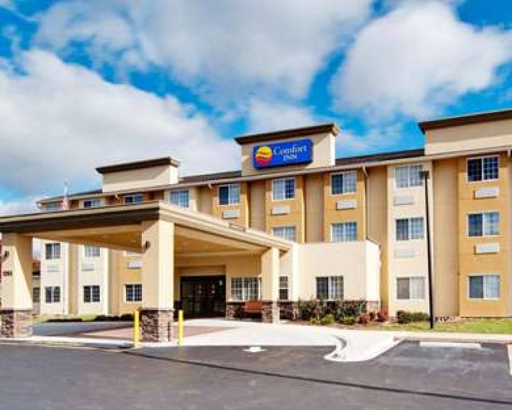 COMFORT INN MOUNT AIRY 1