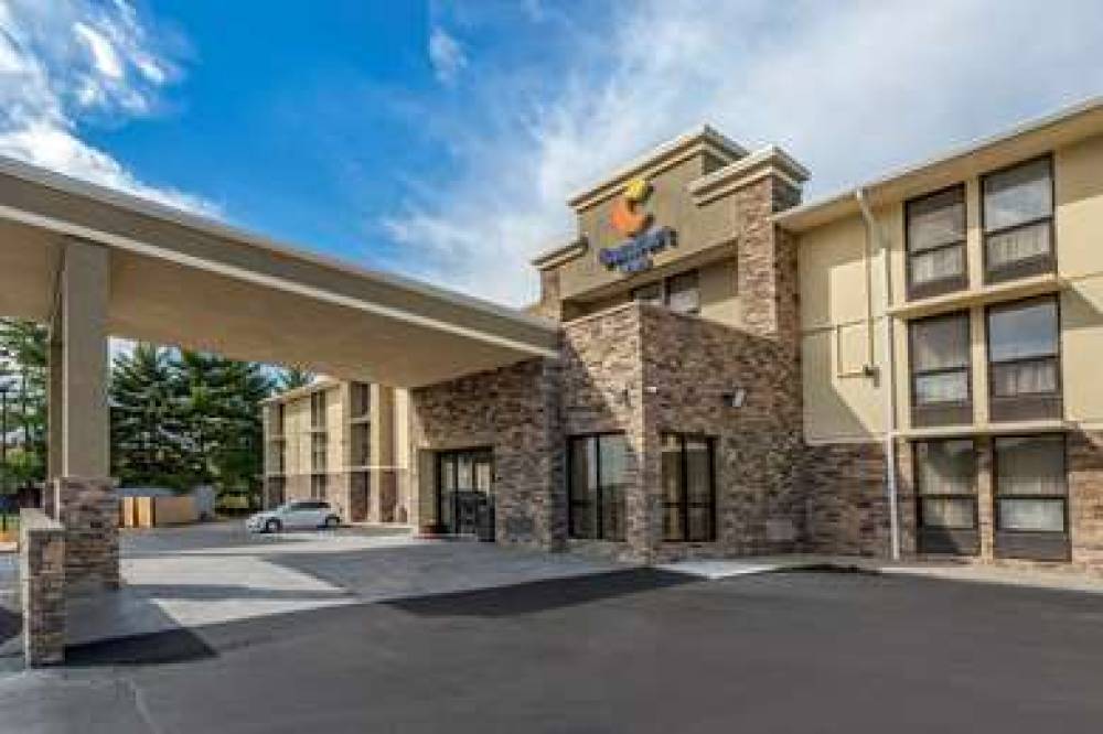 COMFORT INN NASHVILLE - OPRYLAND AR 1