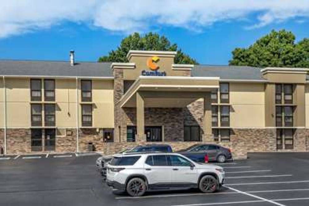 COMFORT INN NASHVILLE - OPRYLAND AR 3