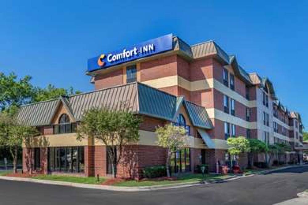 Comfort Inn Near Greenfield Village 1