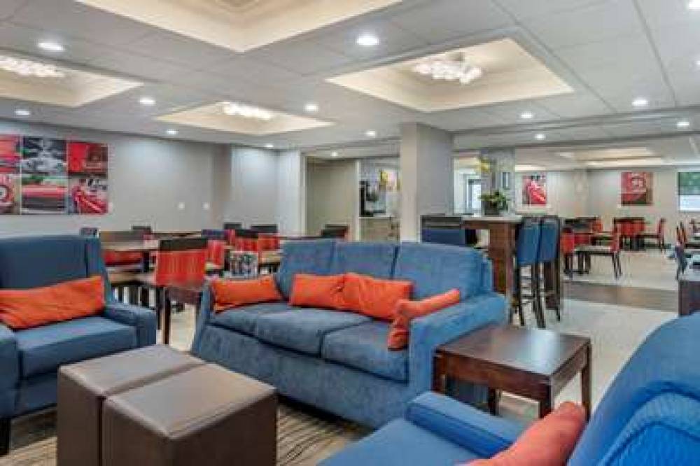 Comfort Inn Near Greenfield Village 5