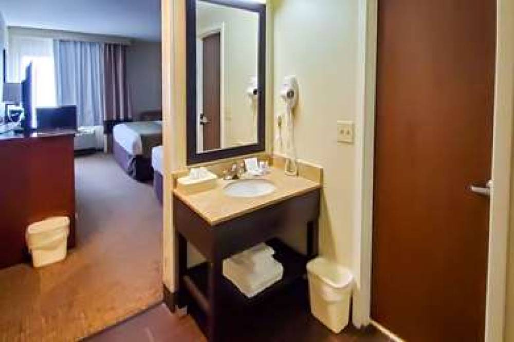 Comfort Inn Oxon Hill 10