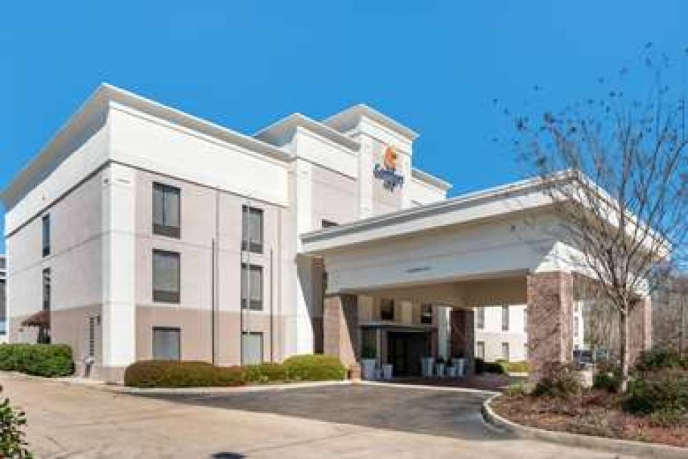 Comfort Inn Pearl 2