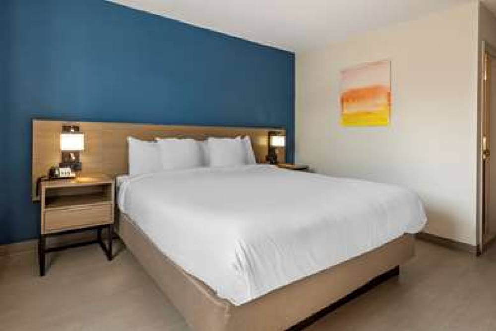 COMFORT INN PHILADELPHIA INTERNATIO 7