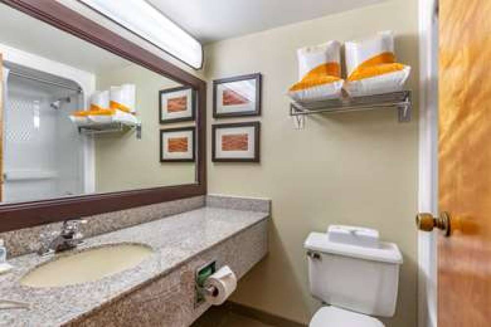 Comfort Inn Quantico 8