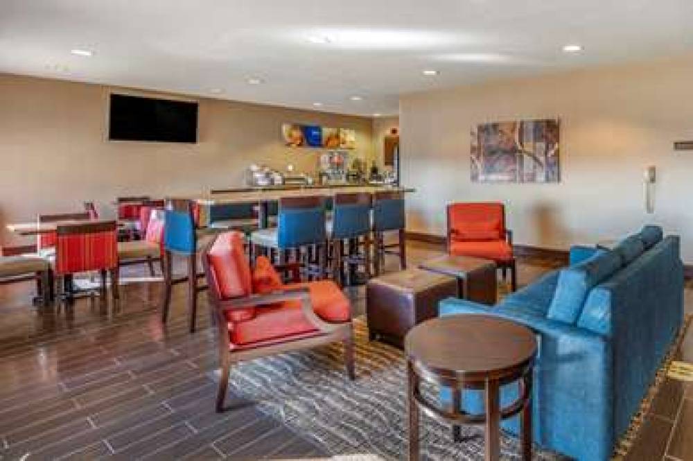 Comfort Inn Shelbyville 8