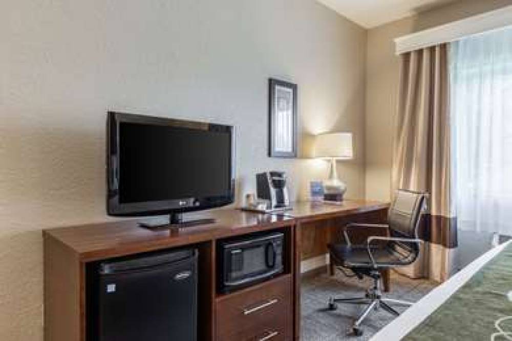 COMFORT INN SOUTH TULSA -  WOODLAND 8