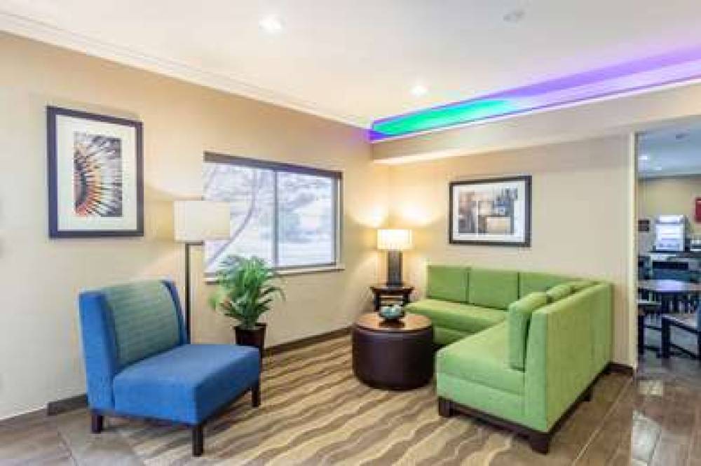 COMFORT INN SOUTH TULSA -  WOODLAND 5