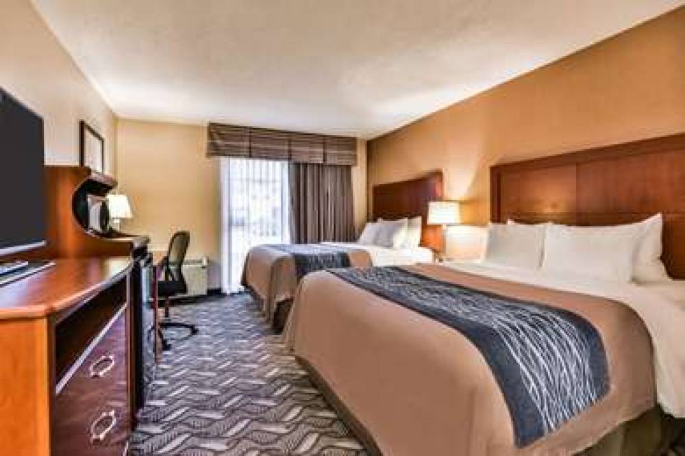 Comfort Inn & Suites Ambassador Bridge 5