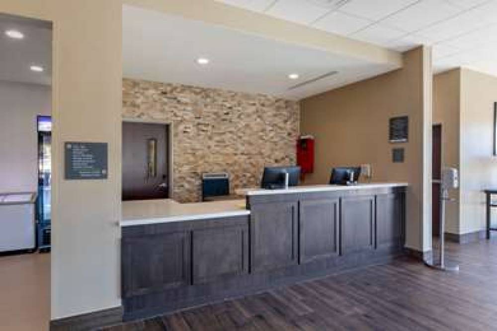 COMFORT INN & SUITES BALCH SPRINGS 3