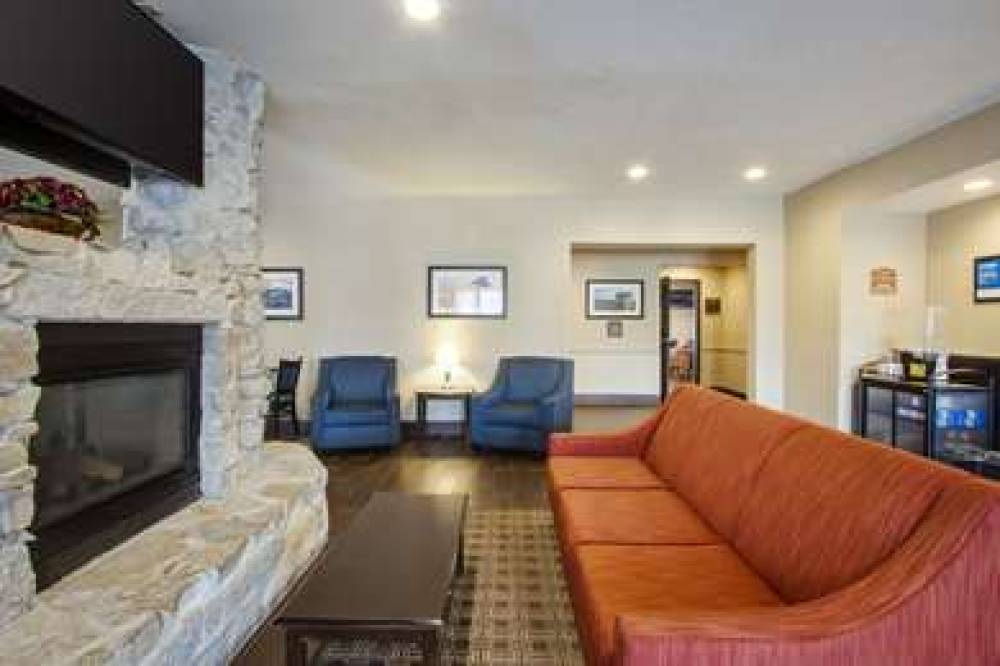 COMFORT INN & SUITES BELLEVUE - OMA 5