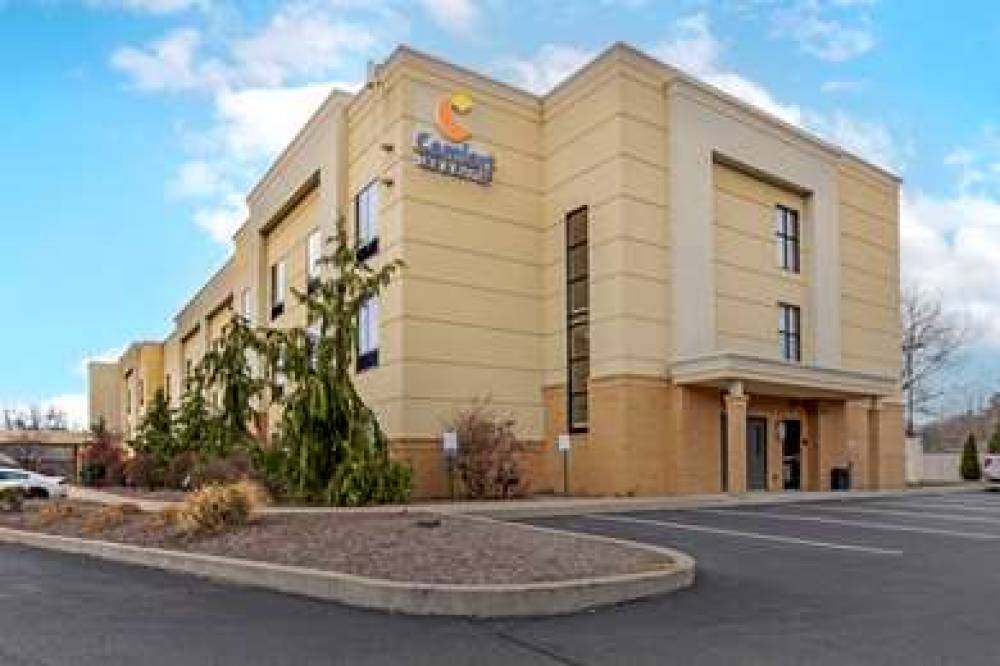 Comfort Inn & Suites 1