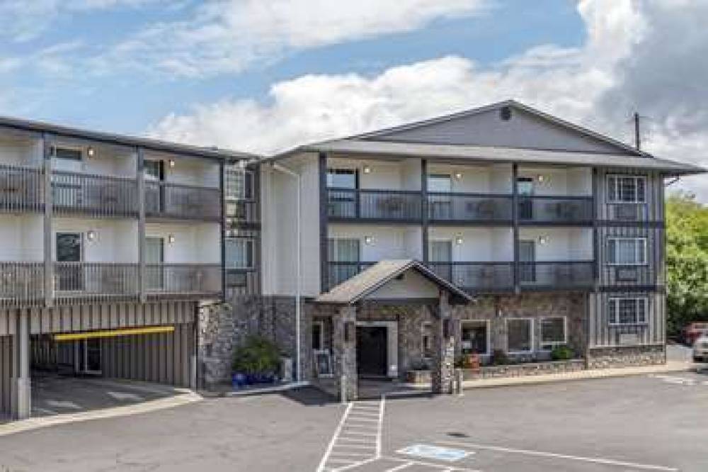 Comfort Inn & Suites 2