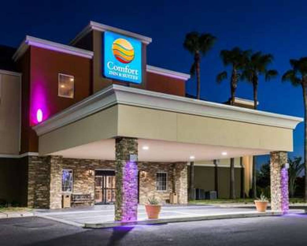 Comfort Inn & Suites 2