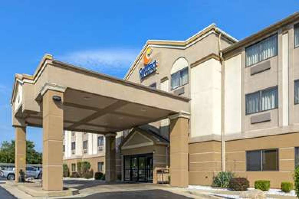 Comfort Inn & Suites 1