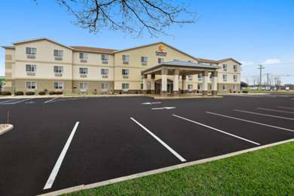 Comfort Inn & Suites 1