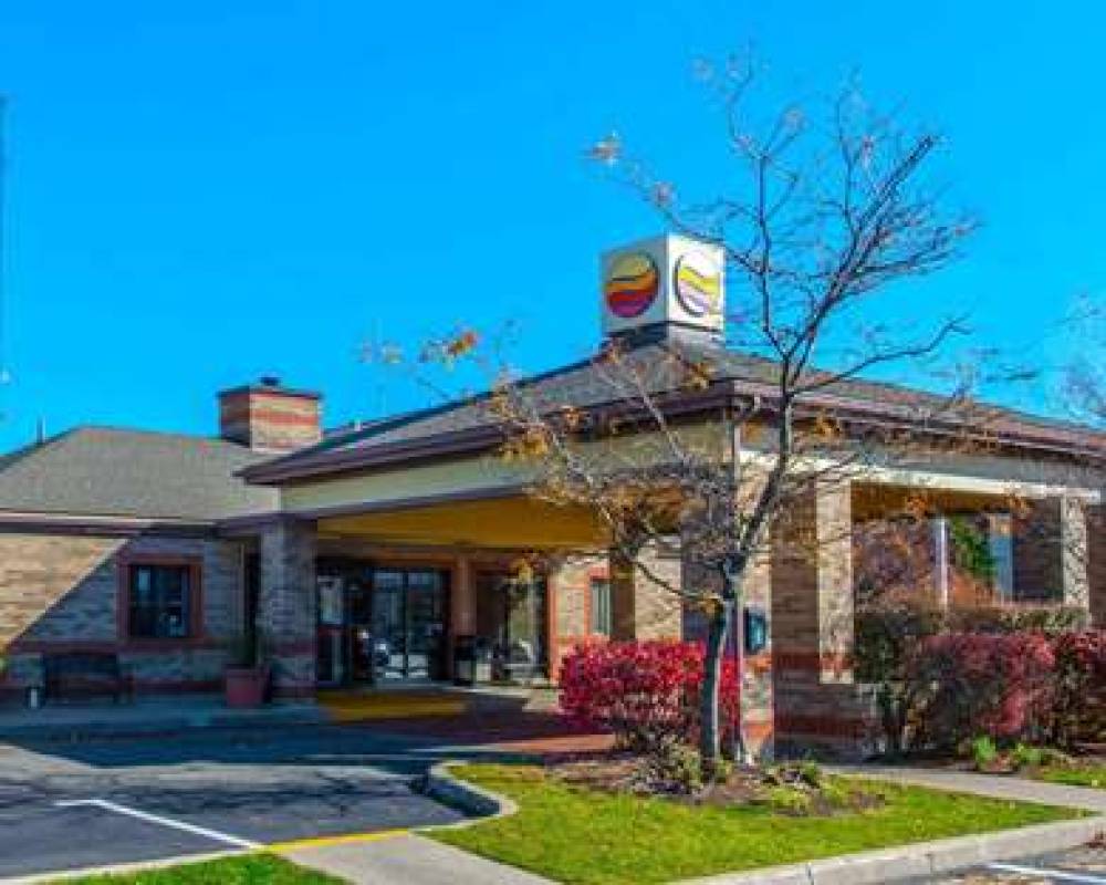 Comfort Inn & Suites 1