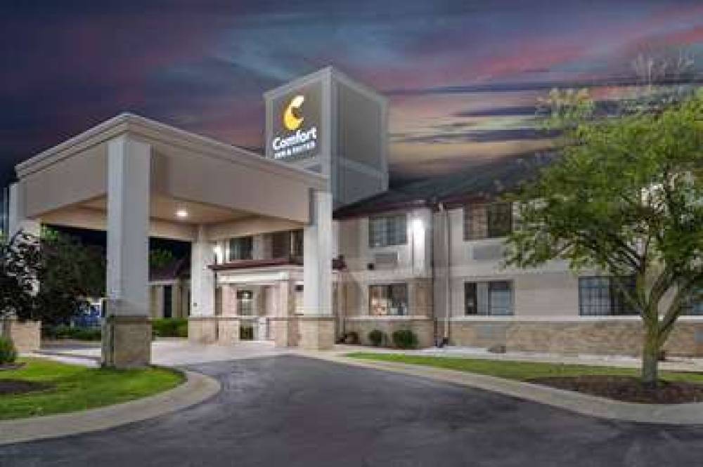 COMFORT INN & SUITES 5