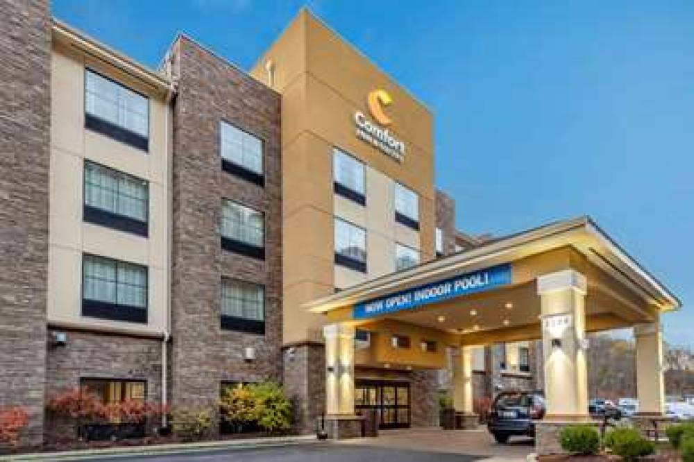 COMFORT INN & SUITES 1