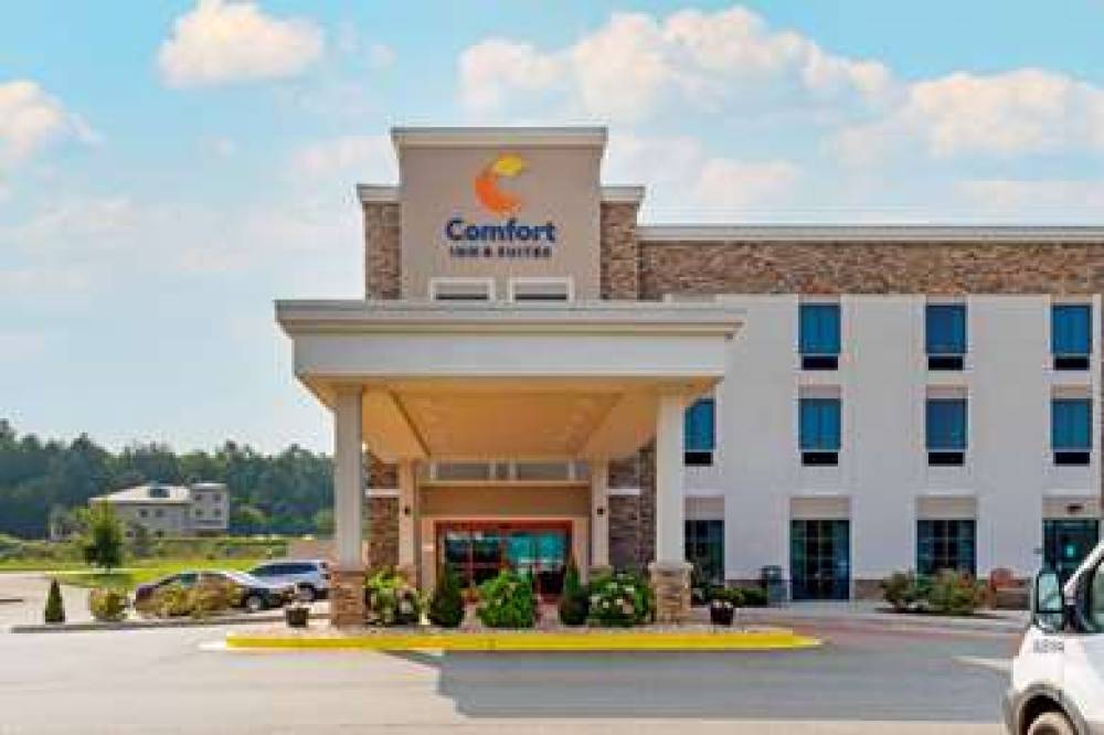 Comfort Inn & Suites 1