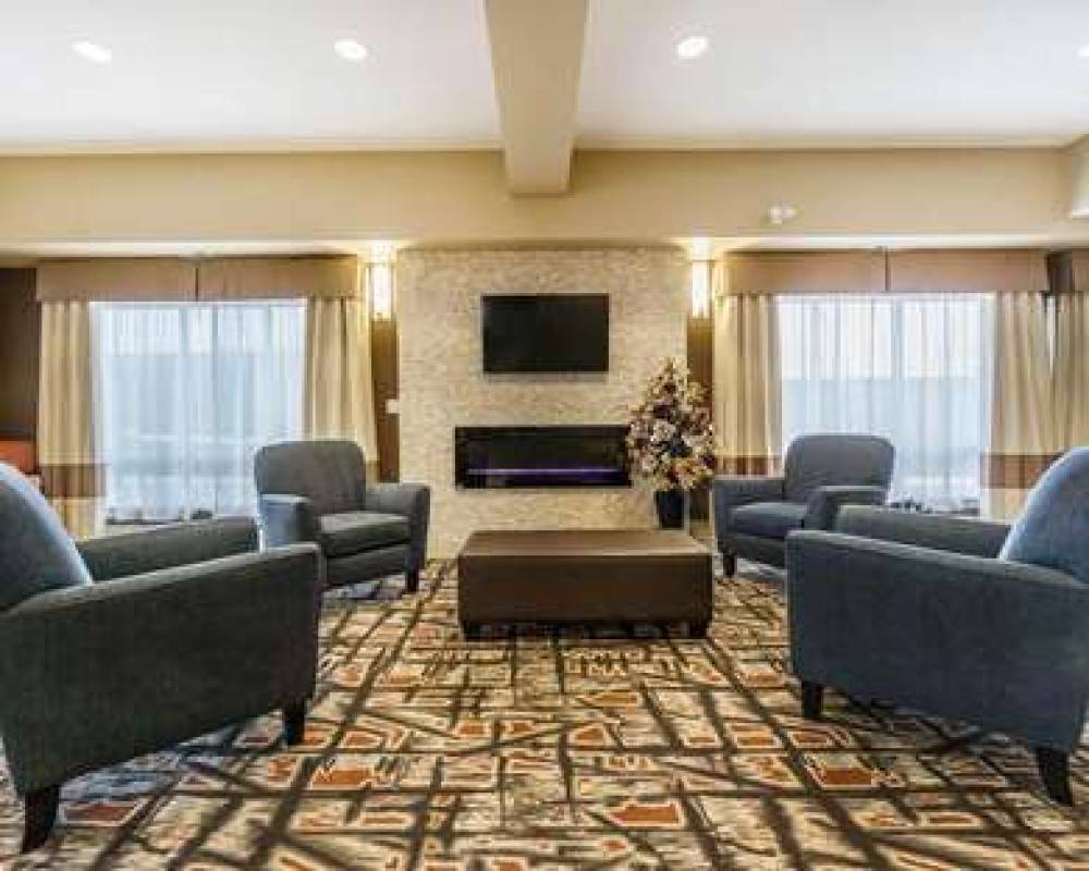 COMFORT INN & SUITES EDMONTON INTER 7