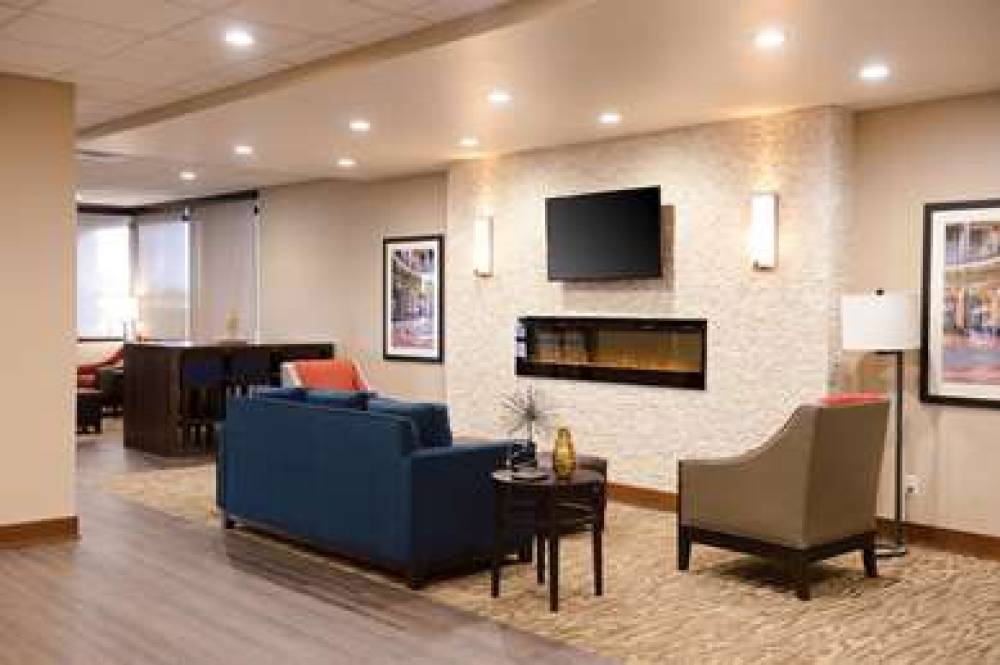 COMFORT INN & SUITES EVENT CENTER 4