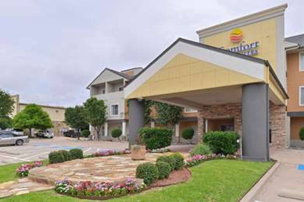 COMFORT INN & SUITES FRISCO - PLANO 1