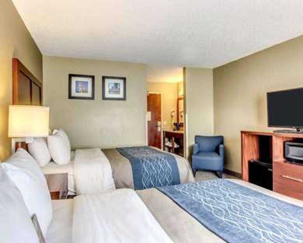 Comfort Inn & Suites Grafton-Cedarburg 6