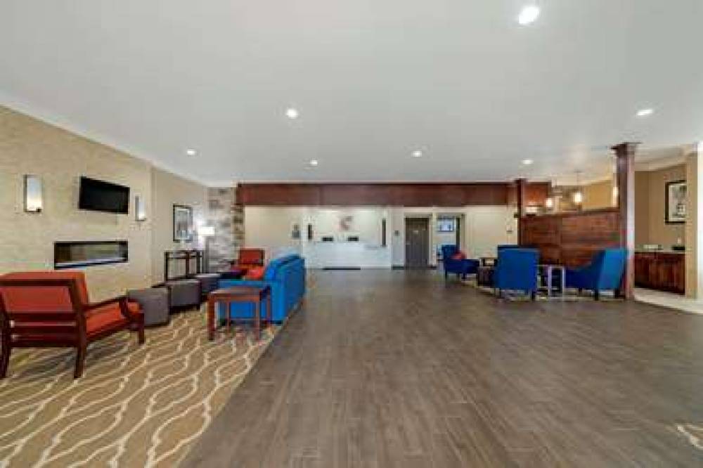 COMFORT INN & SUITES HARRAH 5