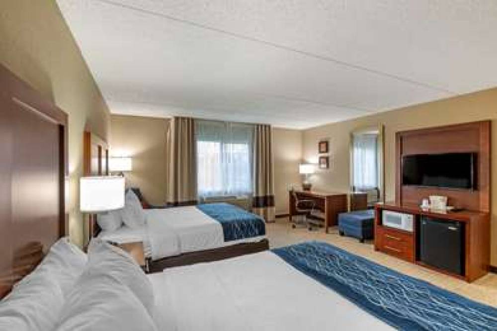 Comfort Inn & Suites Jackson - West Bend 7