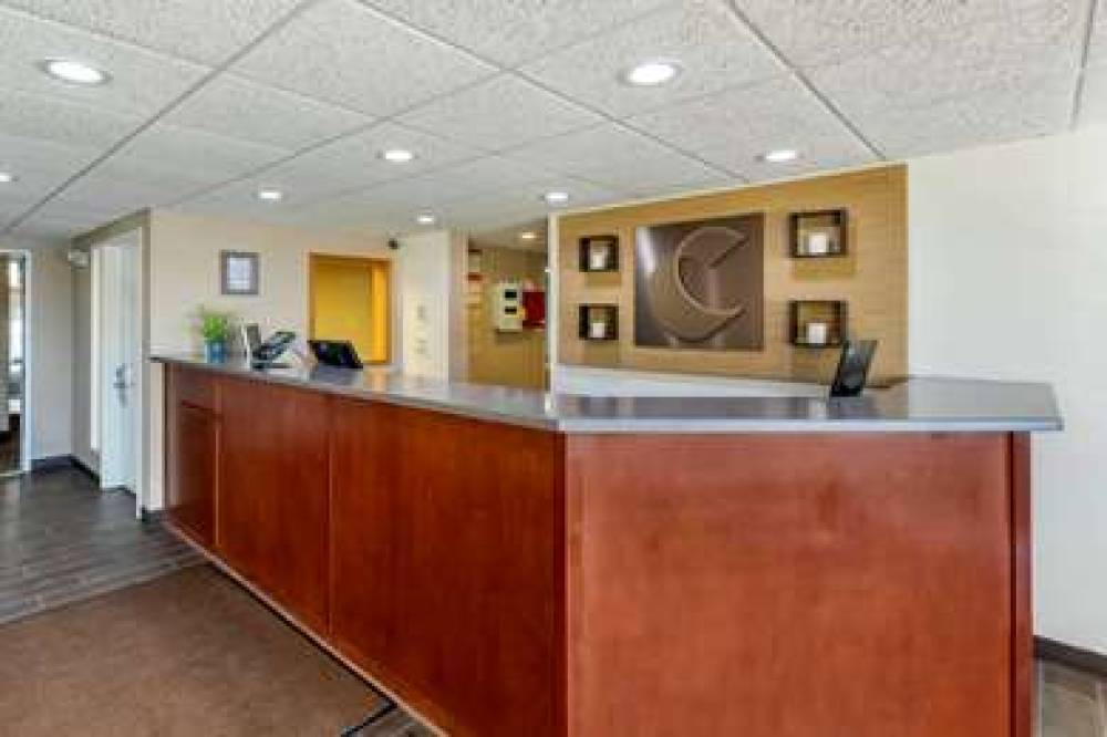 Comfort Inn & Suites Jackson - West Bend 3