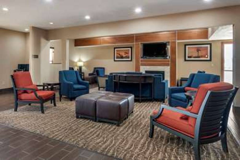 COMFORT INN & SUITES JUNCTION CITY 4