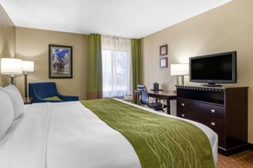 Comfort Inn & Suites Kansas City - Northeast 6