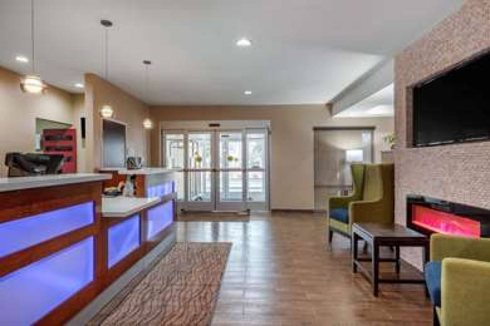 Comfort Inn & Suites Montgomery East Carmichael Rd 5