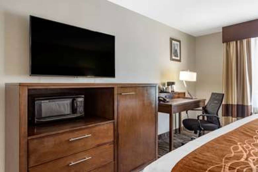 COMFORT INN & SUITES NORTH LITTLE R 8