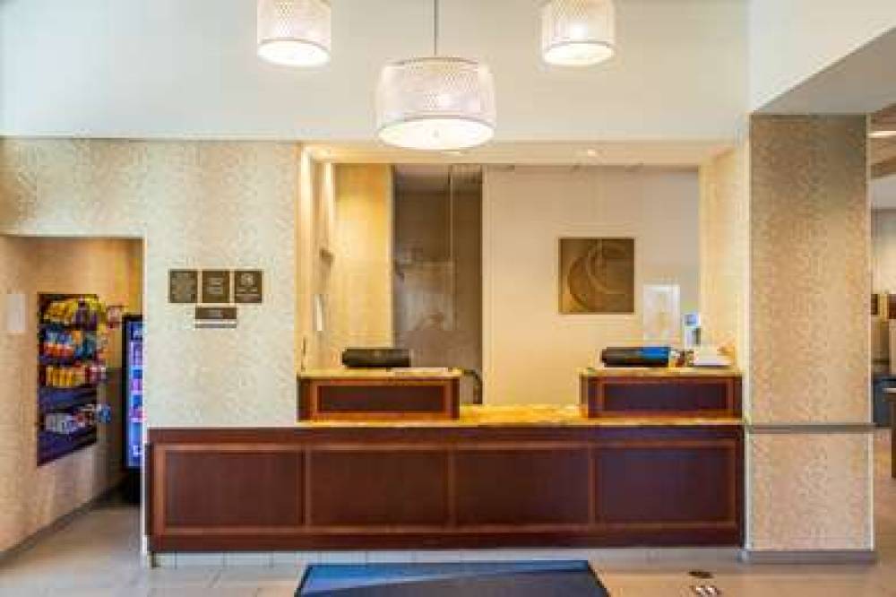 Comfort Inn & Suites Plainville-Foxboro 6