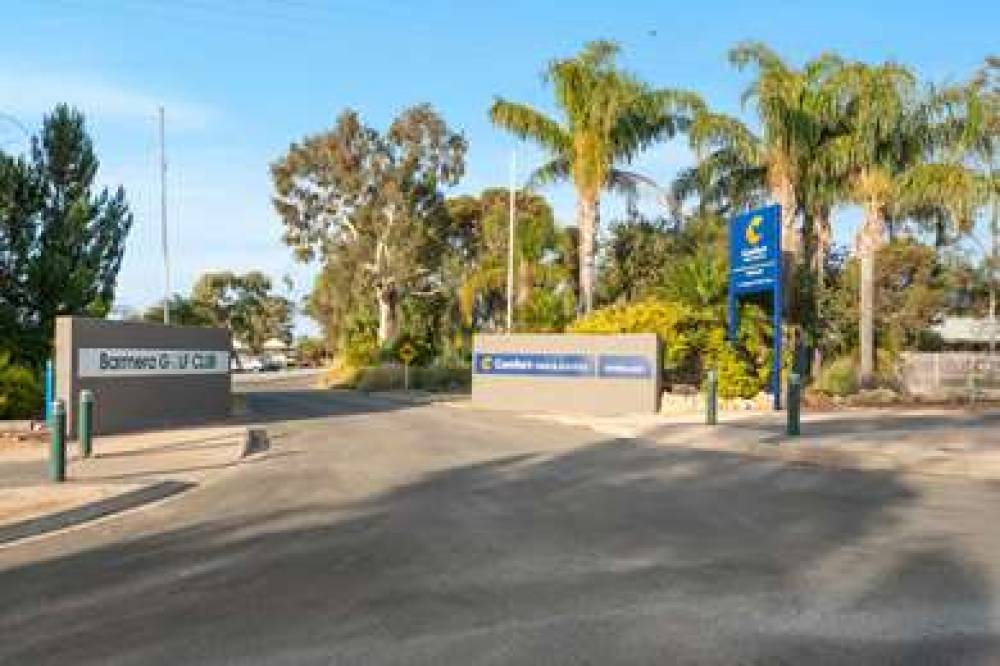 COMFORT INN & SUITES RIVERLAND 5