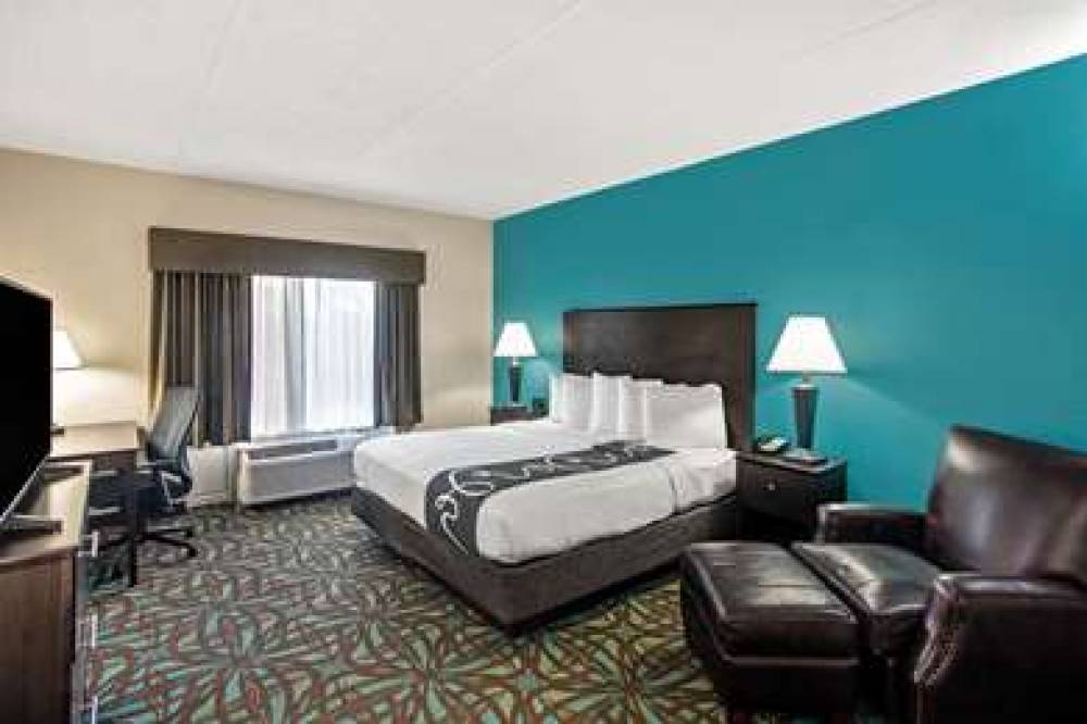 COMFORT INN & SUITES SARASOTA I75 6